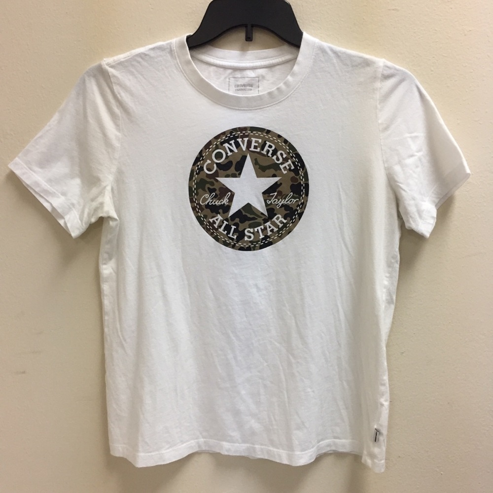 🦝Camp print Converse shirt